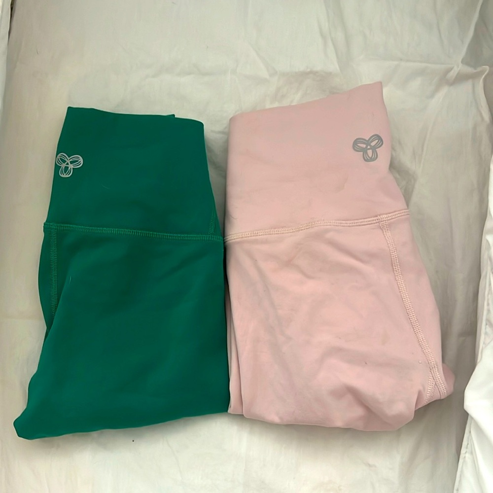 Aritzia TNA action leggings